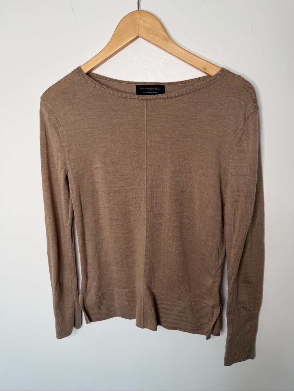 Banana Republic Brown 100% Merino Wool Crewneck Sweater.Women’s .Career classic